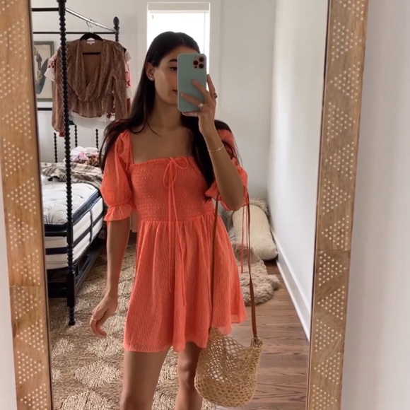 Tularosa smocked mini dress - Picture 6 of 6